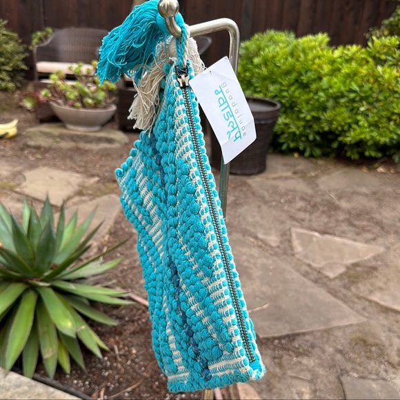 Guadalupe Design Illa Clutch - Turquoise - Picture 3 of 6